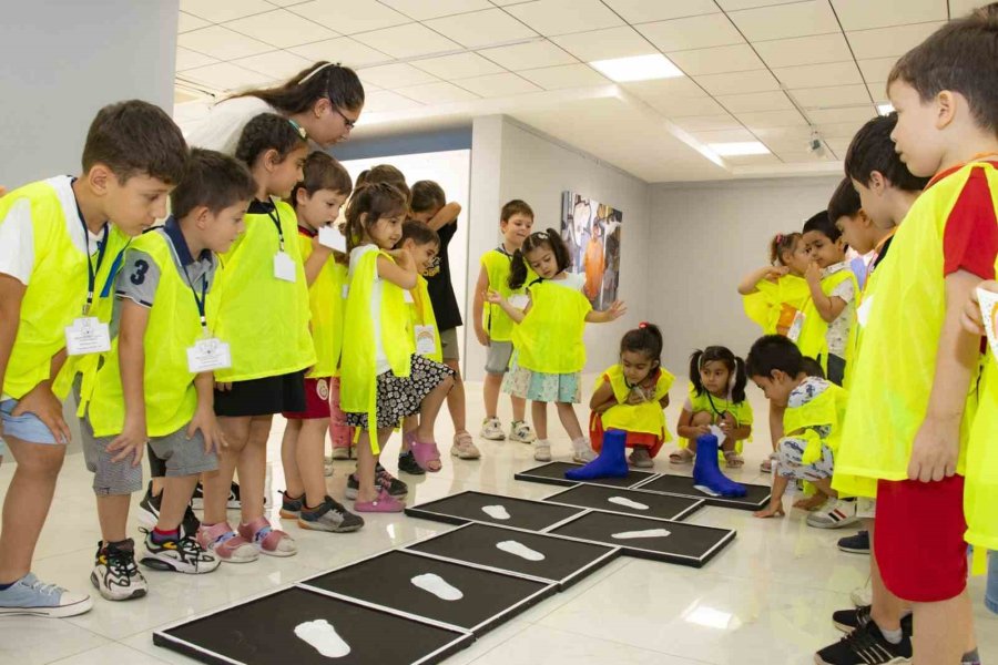 Çocuklar, Hayal Dünyalarını Kağıda Döktü