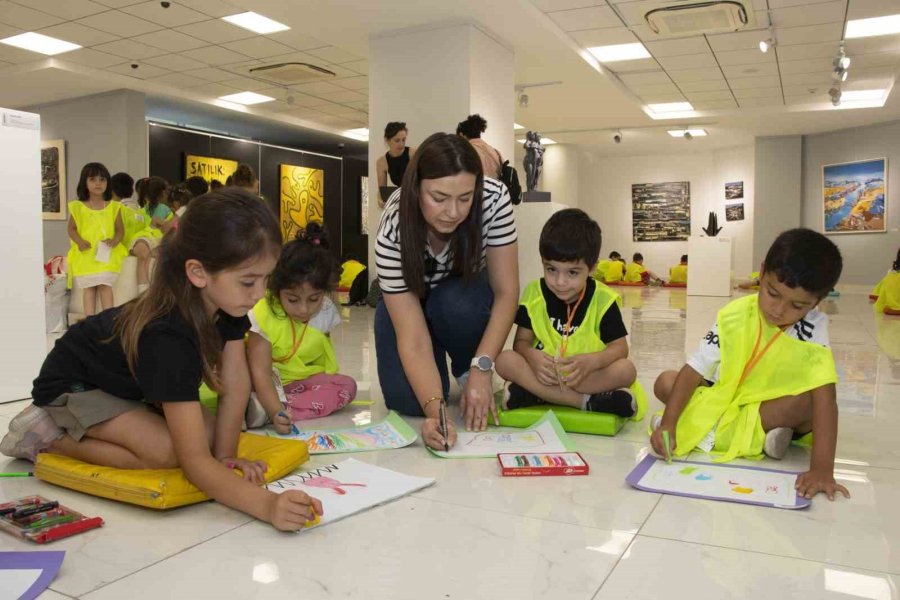 Çocuklar, Hayal Dünyalarını Kağıda Döktü