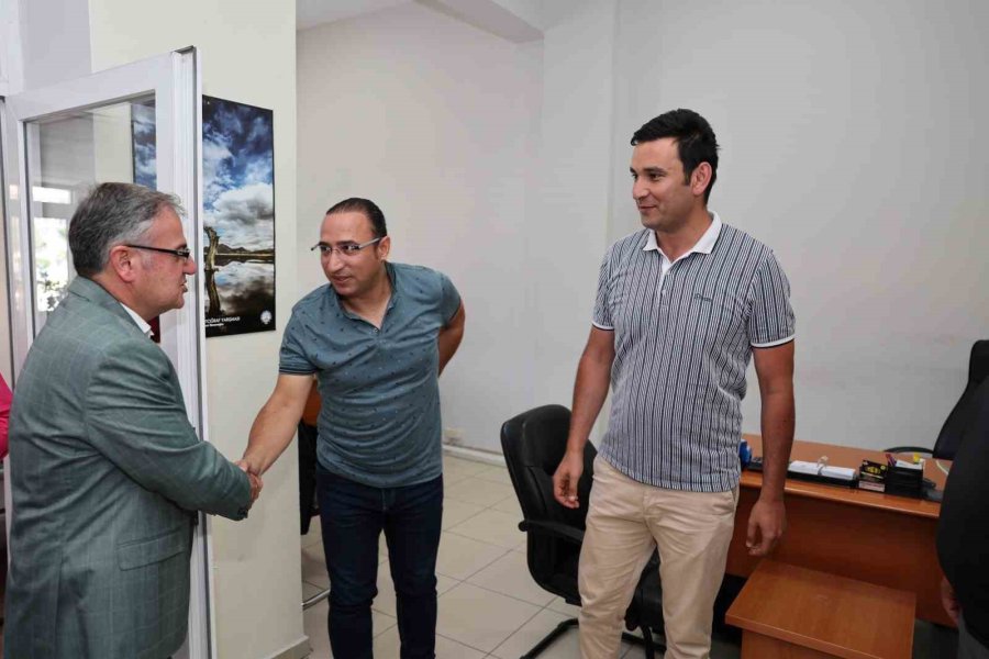 Başkan Özdoğan İlçe Yönetimi İle Bayramlaştı