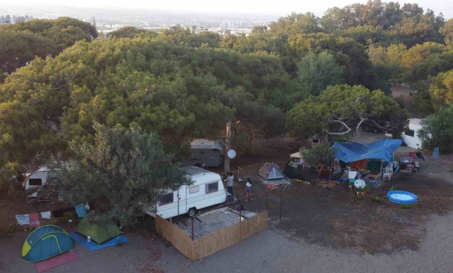 Hem Doğa İle İç İçe Hem Ekonomik: Karavan Ve Çadır Tatilini 40 Bin Kişi Tercih Etti