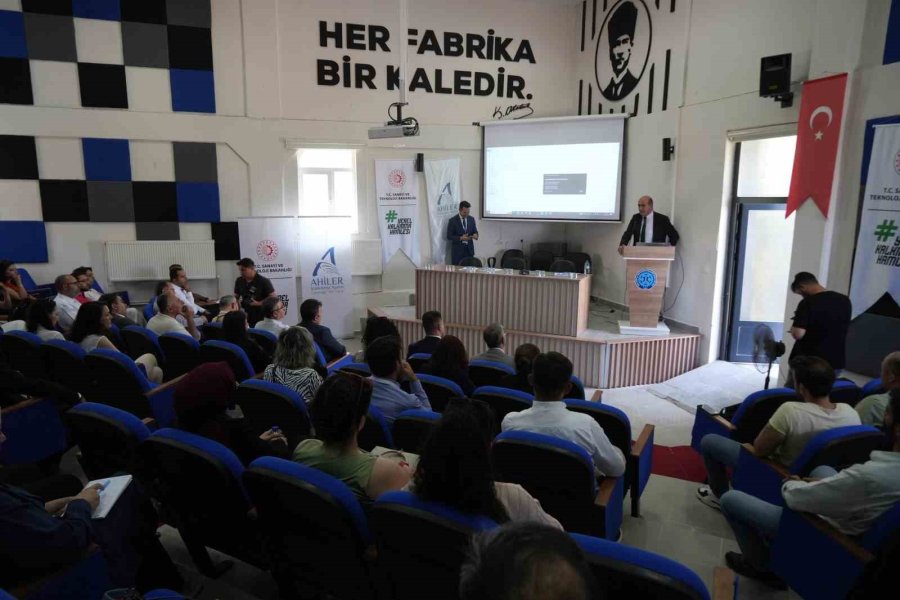 Ömrünü Tamamlayan Güneş Panelleri Döngüsel Ekonomiye Kazandırılacak