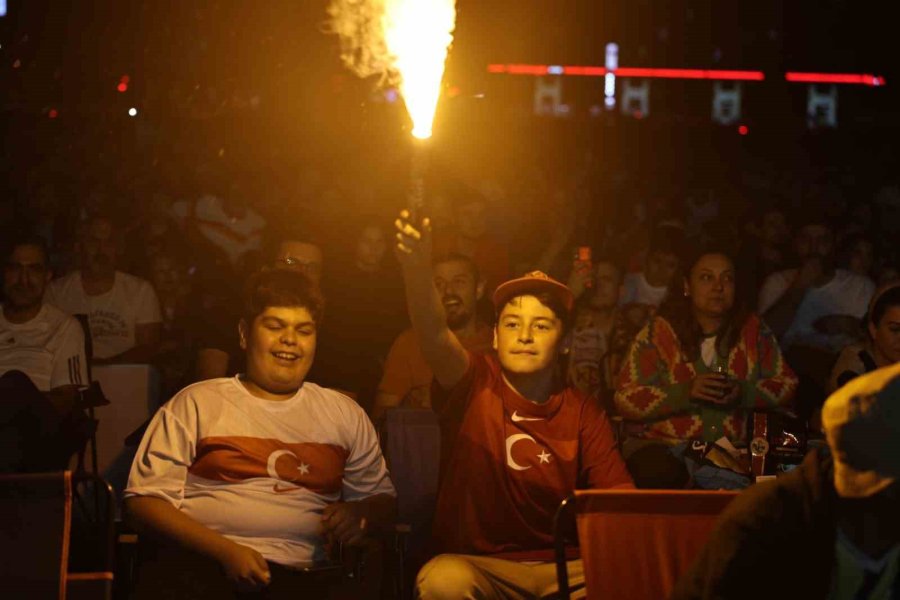 Kayseri’de Milli Takım Coşkusu