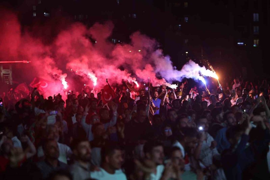 Kayseri’de Milli Takım Coşkusu