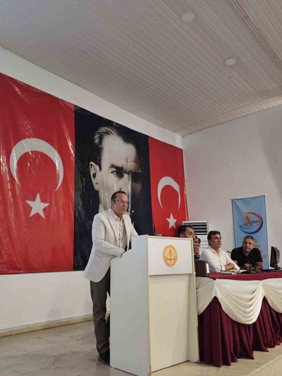 Rektör Prof. Dr. Güner, Okul Müdürlerine Rehberliğin Önemini Anlattı