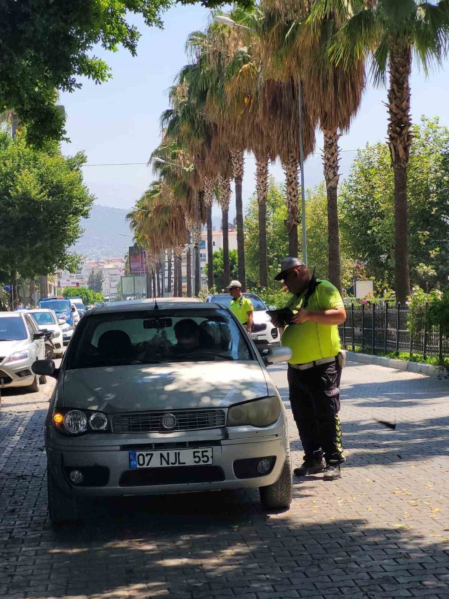 Motosiklet Sürücüsüne 13 Bin 500 Tl Ceza Yazıldı