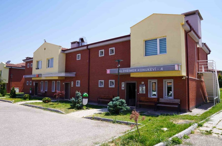 Tepebaşı Belediyesi, Alzheimer Hastalarının Yanında