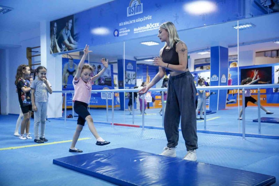 Antalya Büyükşehir Belediyesi Asfim, Ücretsiz Spor Yapmak İsteyenlerin Buluşma Adresi