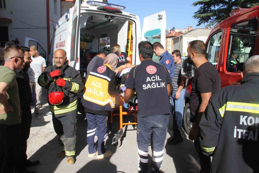 Konya’da İşçi Servisi İle Otomobil Çarpıştı: 5 Yaralı