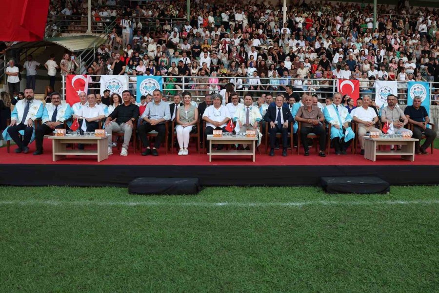 Alkü’de Mezuniyet Heyecanı