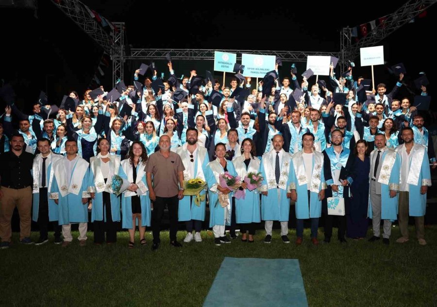 Alkü’de Mezuniyet Heyecanı