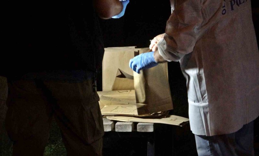 Şişede Durduğu Gibi Durmadı: Arkadaşını Bıçaklayarak Öldürdü, Tahrayla Da Başkasını Yaraladı, ’ben Değil İçki Yaptı’ Dedi