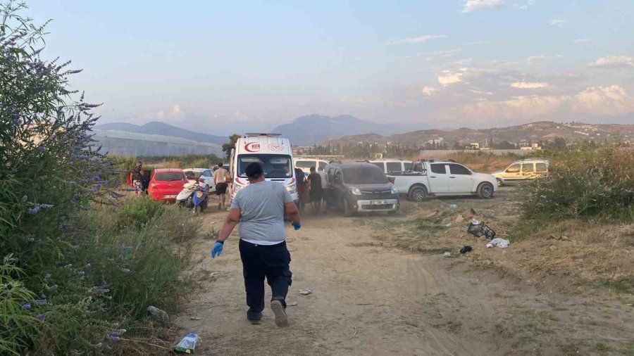 Antalya’da Dalgalara Kapılan Şahıs Hayatını Kaybetti
