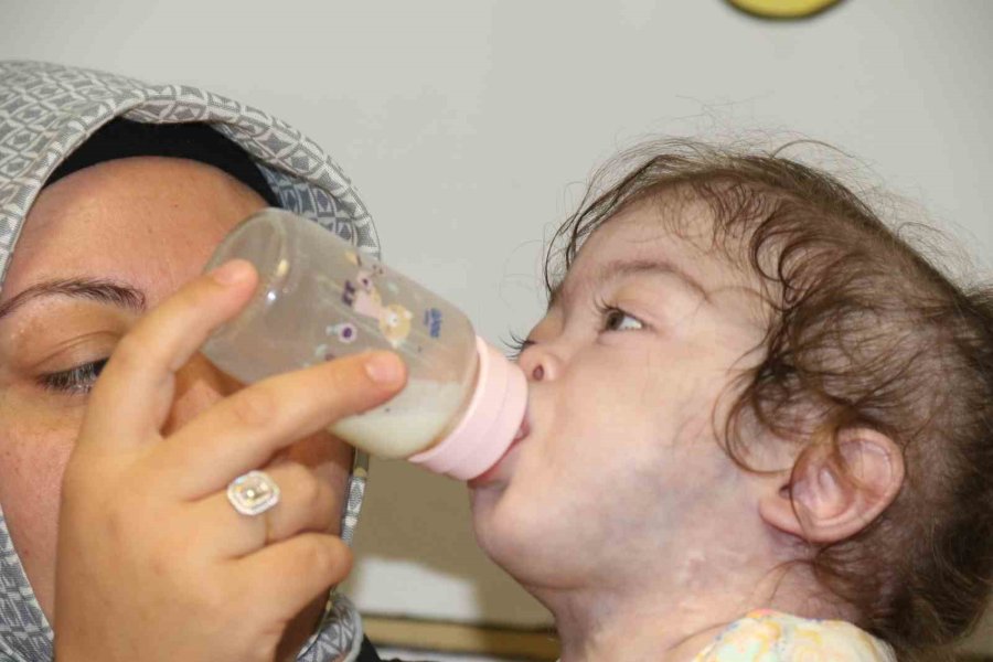 Doğduktan 1 Gün Sonra Ameliyata Alınan Bebek Sağlığına Kavuştu