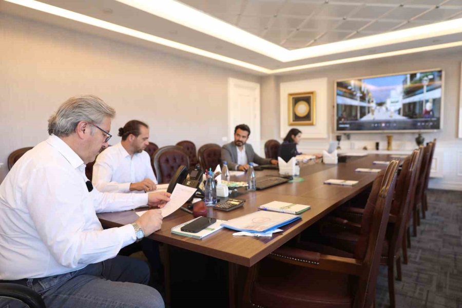 Başkan Palancıoğlu Proje Değerlendirme Toplantısı Düzenledi