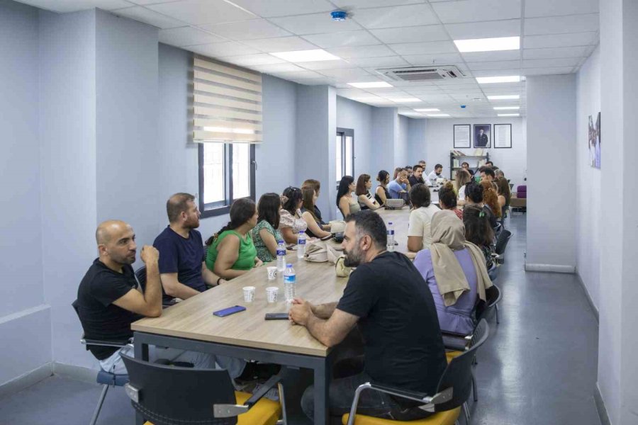 Büyükşehir Belediyesinin Kurs Merkezlerinde Yıllık Planlar Hazırlanıyor