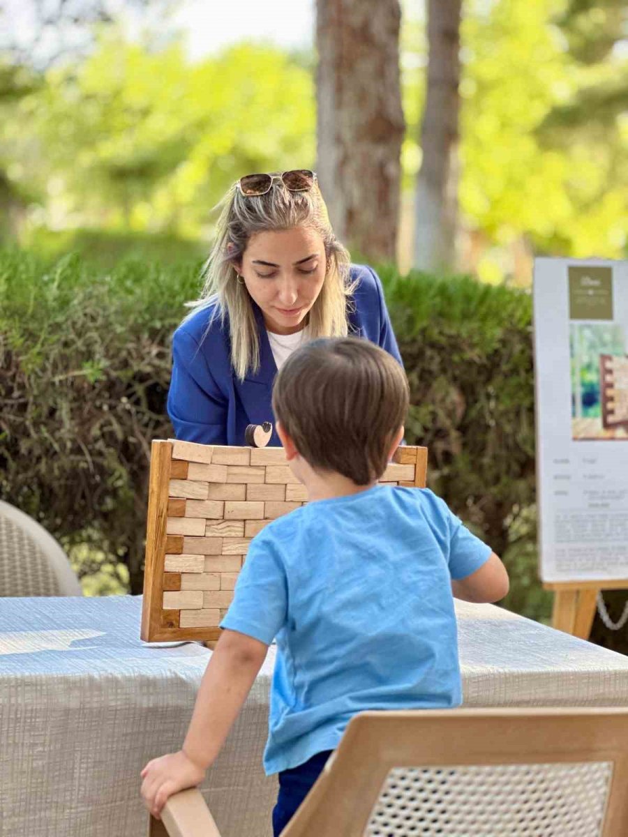 Niğde’de 61 Çocuk Koruyucu Aile İle Sevgisiyle Büyüyor