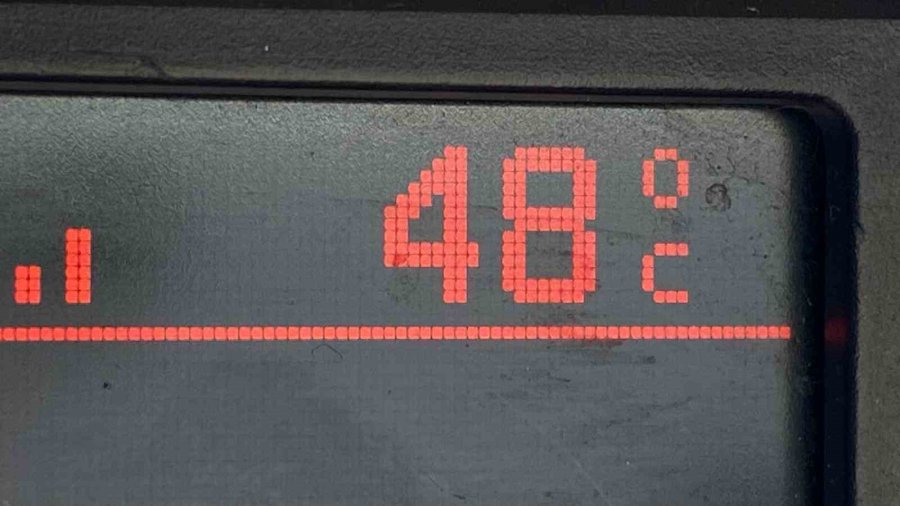 Araç Termometreleri 48 Dereceyi Gösterdi, Antalya Denize Döküldü