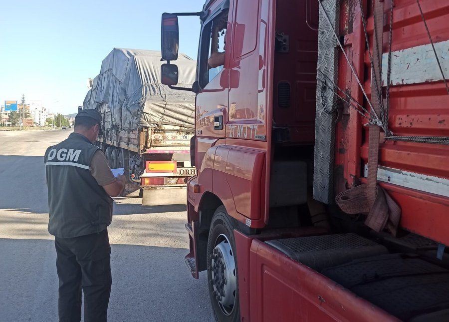 Beyşehir’de Orman Emvallerini Taşıyan Araçlara Yönelik Denetimler