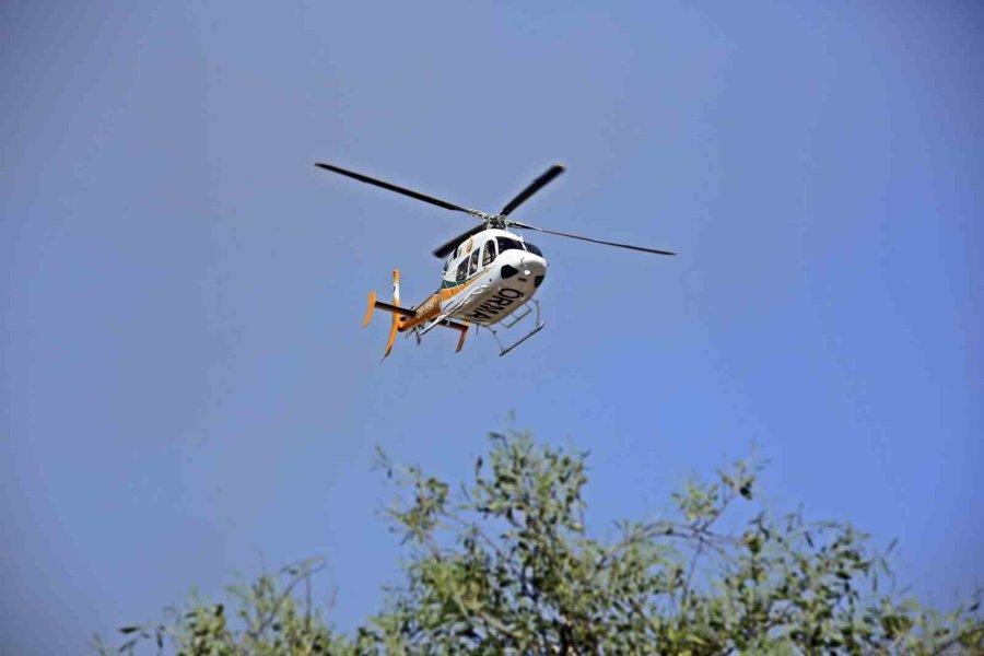 Antalya’daki Orman Yangınına 3 Saattir Müdahale Sürüyor