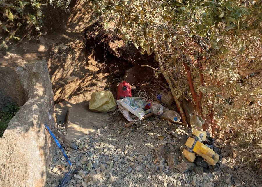 Mersin’de Define Arayan 6 Şüpheli Yakalandı