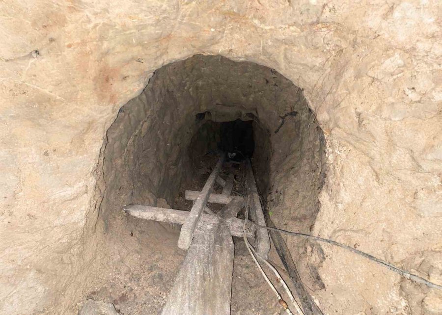 Mersin’de Define Arayan 6 Şüpheli Yakalandı