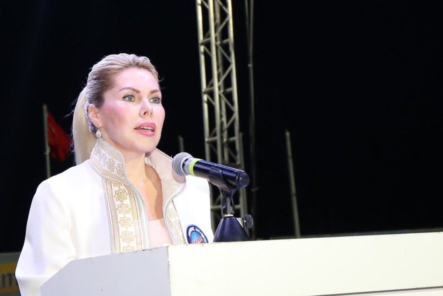 Akdeniz Üniversitesi’nde Mezuniyet Coşkusu