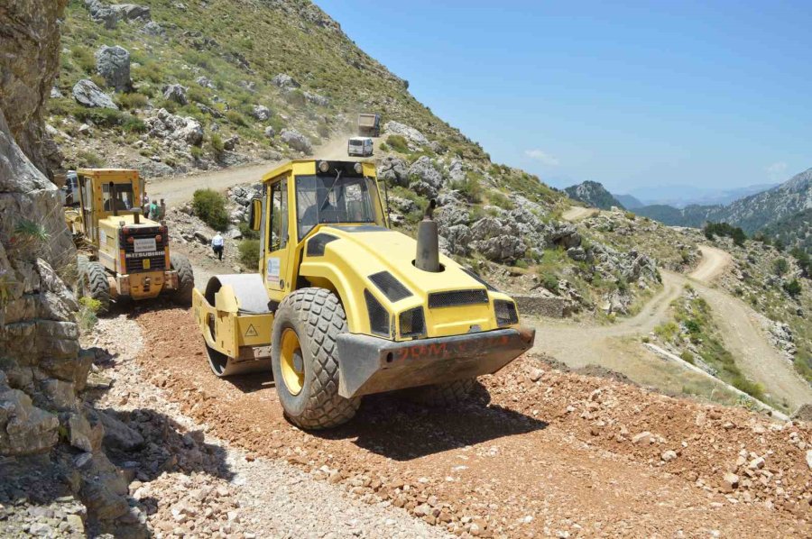 Gündoğmuş Senir Yayla Yolu Yenileniyor