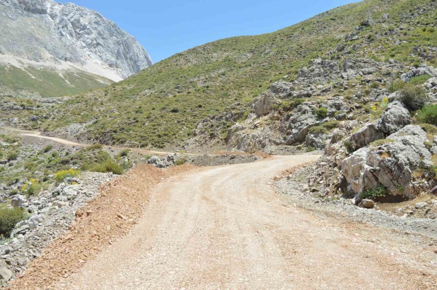 Gündoğmuş Senir Yayla Yolu Yenileniyor