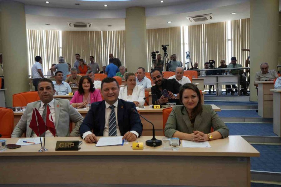 Kepez Belediye Meclisi’nde 3 Derneğe Tahsis Edilen Yer Geri Alındı