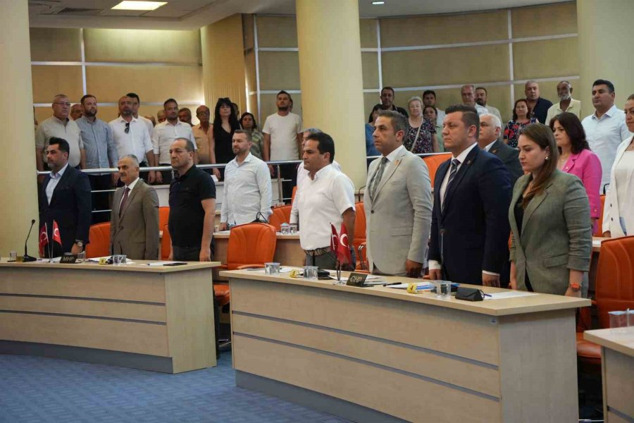 Kepez Belediye Meclisi’nde 3 Derneğe Tahsis Edilen Yer Geri Alındı