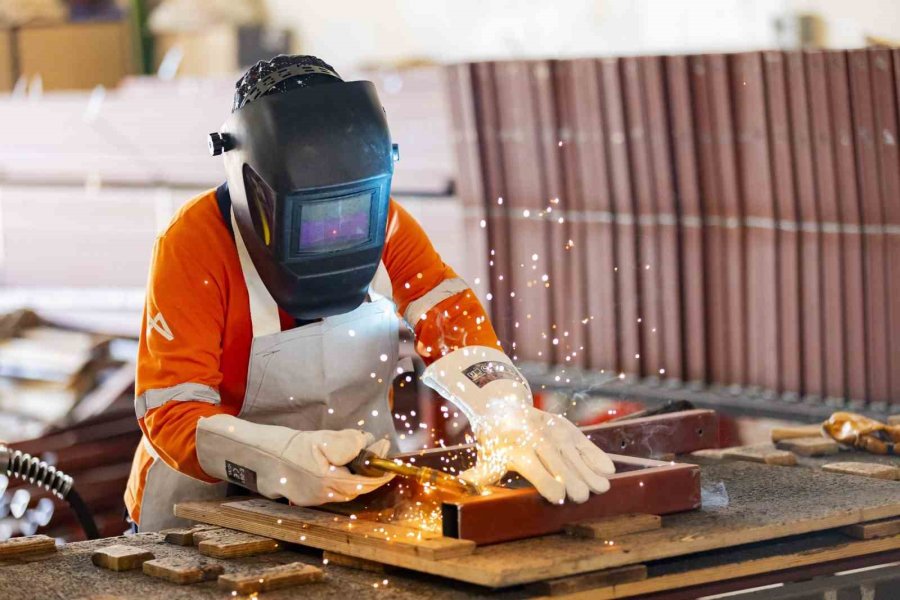 Kaynakçı ’sevgi Usta’ Hikayesiyle Kadınlara Örnek Oluyor