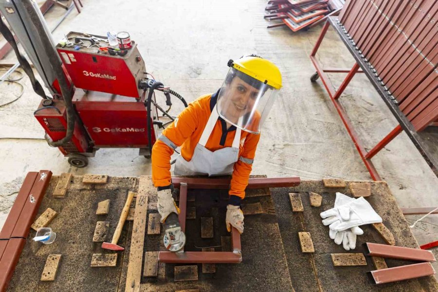 Kaynakçı ’sevgi Usta’ Hikayesiyle Kadınlara Örnek Oluyor