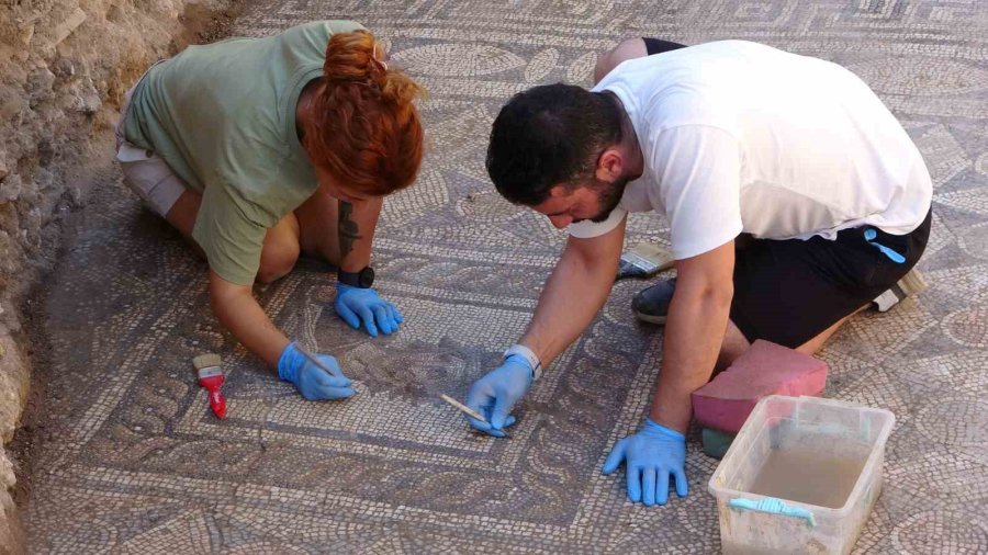 Antalya’da Mitolojik İlham Perisi ’kalliope’ Heyecanı