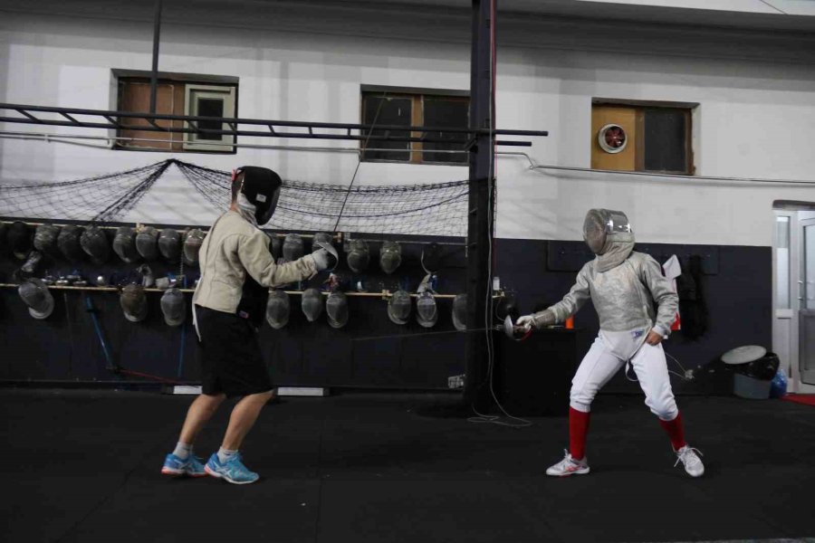 Eskişehirli Öğrenciden Çifte Başarı