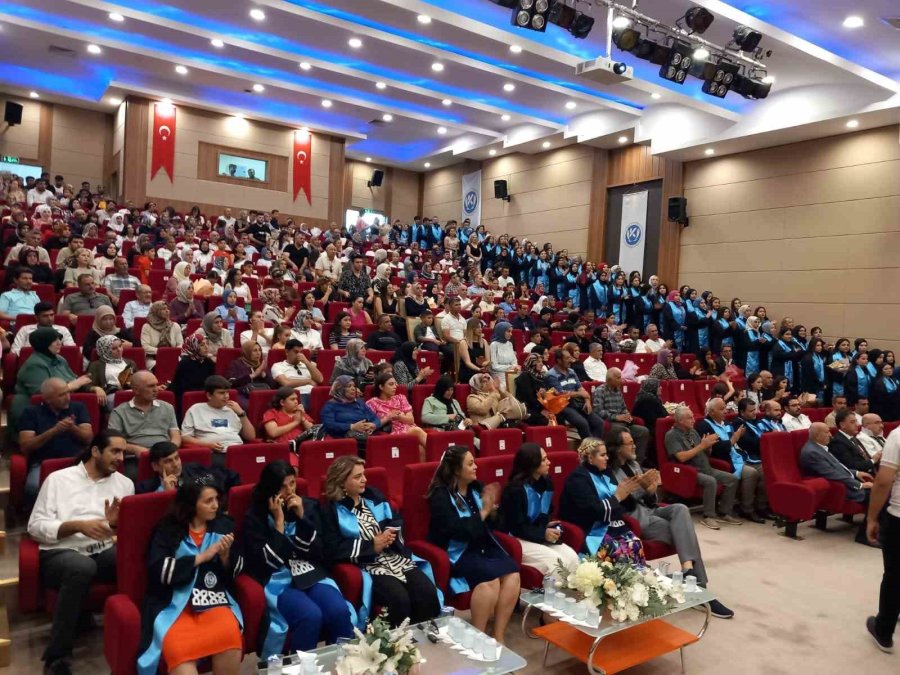 Develi Hüseyin Şahin Myo’da Mezuniyet Ve Şed Bağlama Töreni Düzenlendi