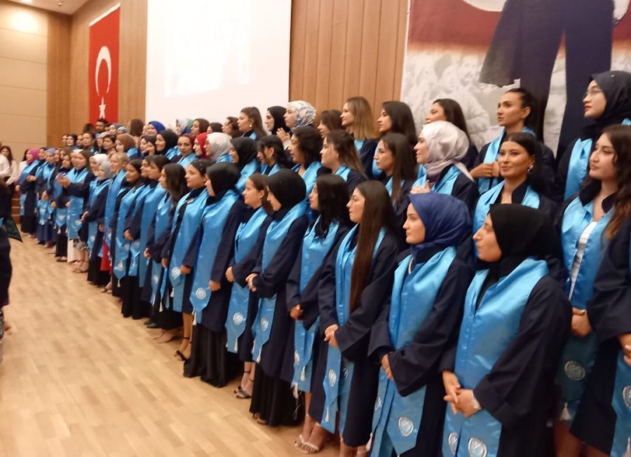 Develi Hüseyin Şahin Myo’da Mezuniyet Ve Şed Bağlama Töreni Düzenlendi