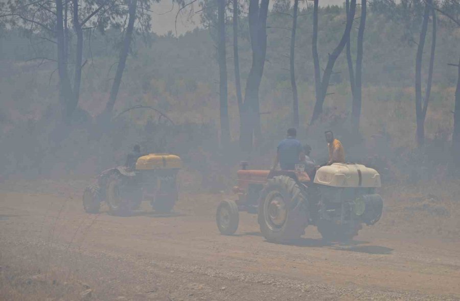 Orman Yangınına Çiftçi Filosuyla Müdahale