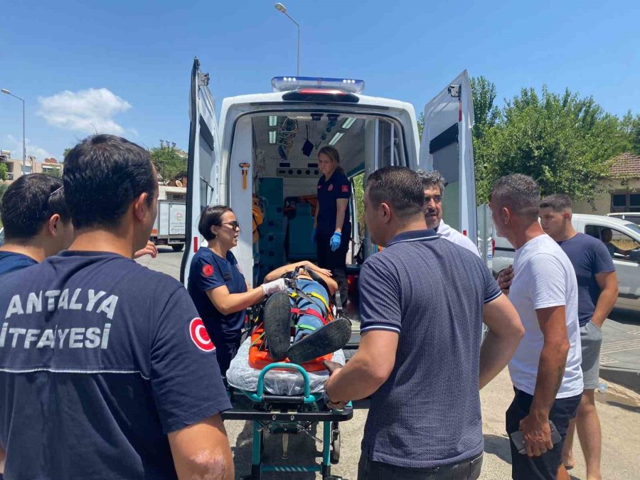 İki Otomobilin Çarpıştığı Kazada 1 Kişi Yaralandı