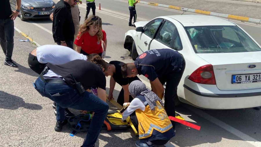 Virajı Alamayan Otomobil Karşı Şeride Geçti