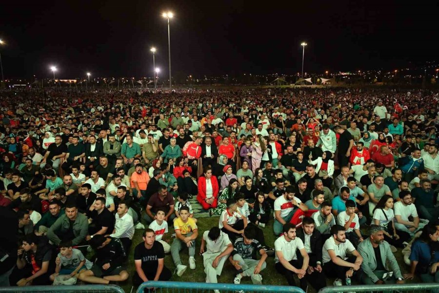 Kayserililer Çeyrek Final Heyecanını Millet Bahçesi’nde Yaşadı