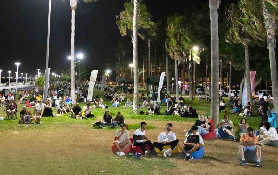 Mersinliler ’yaz Dostum’ Konserleriyle Müziğe Doyuyor