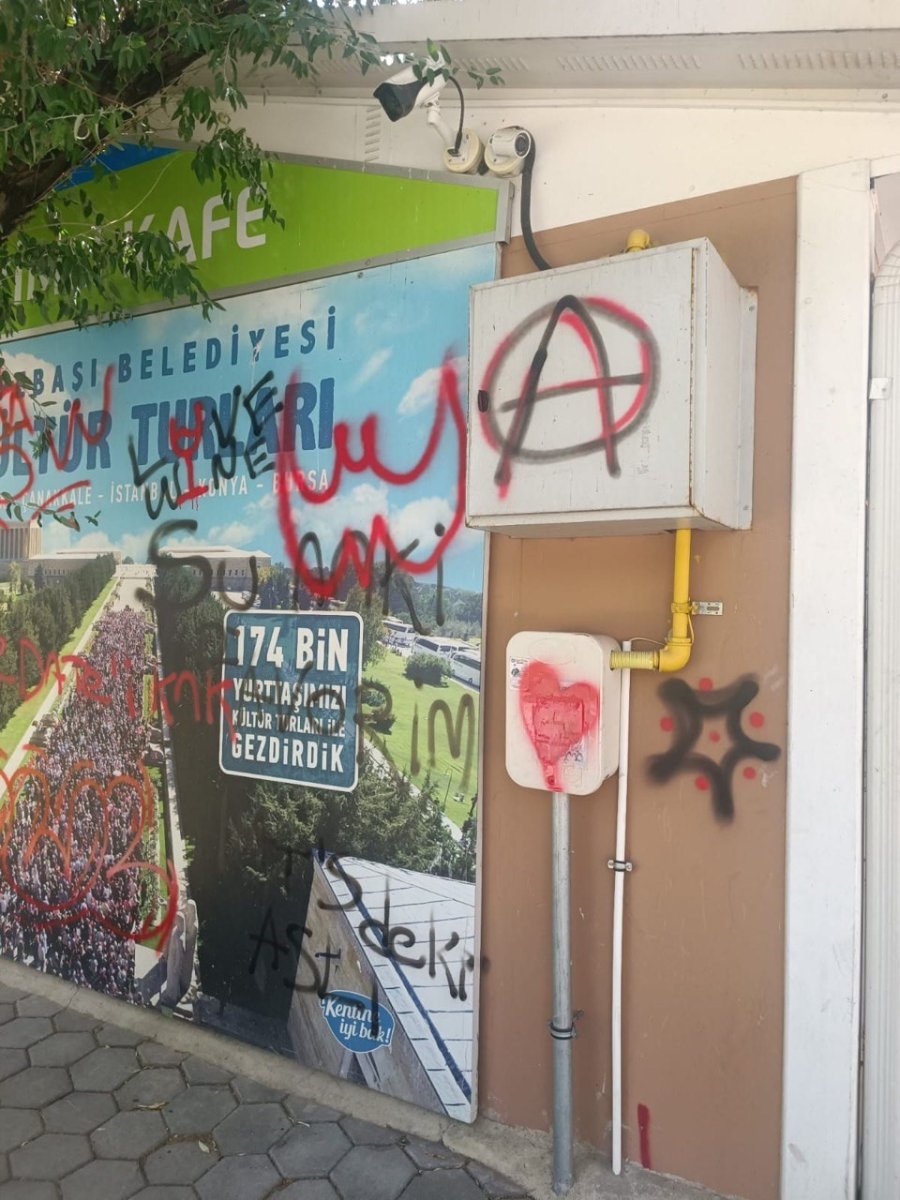 Deneyimli Kafe’ye Zarar Verildi