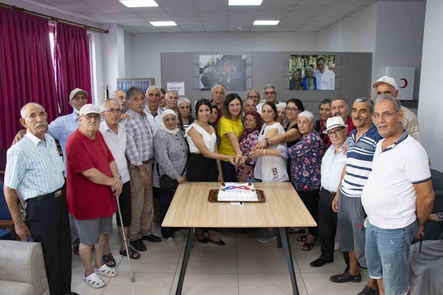 Emekliler Gönüllerince Eğleniyor