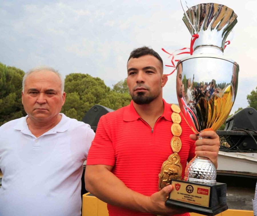 Kırkpınar Başpehlivanı Yusuf Can Zeybek’e Antalya’da Coşkulu Karşılama