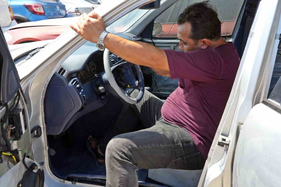 Hacizli Araçlarda ’şüpheli Araç’ Kurnazlığı: “tüm Koltukları Söküp Bidonu Koltuk Yapmışlar”