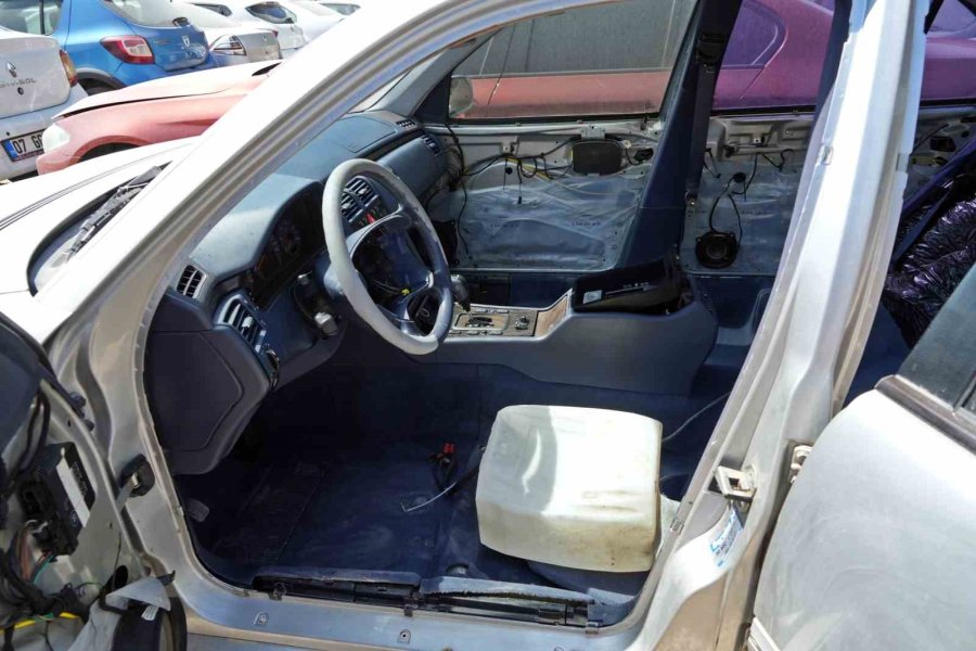 Hacizli Araçlarda ’şüpheli Araç’ Kurnazlığı: “tüm Koltukları Söküp Bidonu Koltuk Yapmışlar”