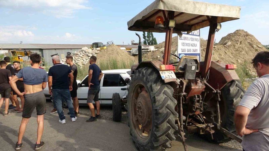 Test Sürüşünde Freni Boşalan Traktör Park Halindeki Araçlara Çarparak Durabildi