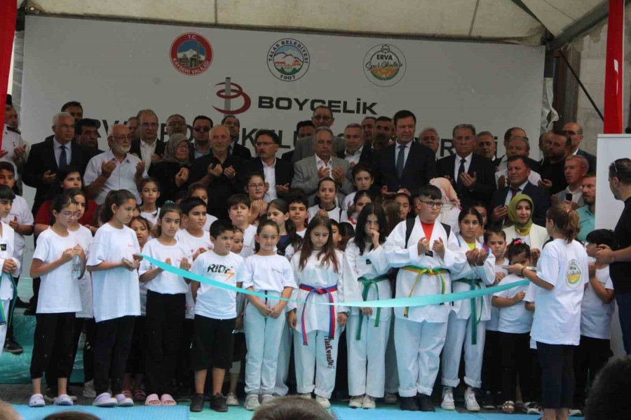 Vali Çiçek: “erva Spor Okulları Projesi Kayseri’nin Kendi İçerisinden Çıktı Ve Bütün Türkiye’ye Yayılıyor”