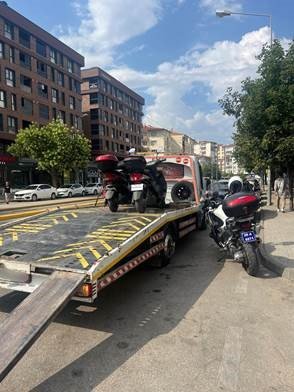 Polisin Trafik Denetiminde Kusurlu 47 Sürücü Ve Araca İşlem Yapıldı