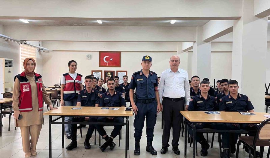Jandarma Personelleri ’kadına Yönelik Şiddetle Mücadele’ Konusunda Bilgilendirildi